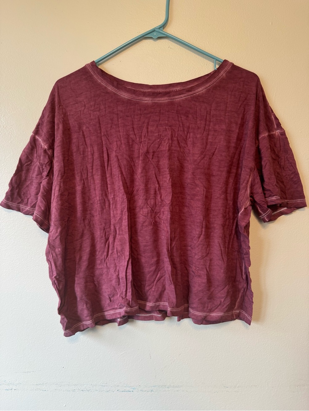 Old Navy Short-Sleeve Boxy Tee in Burgundy
